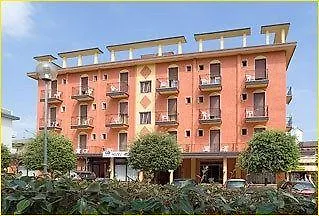 Hotel Sole 에라클레아 마레