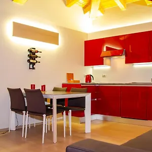 Appartamento House Viola Tirano